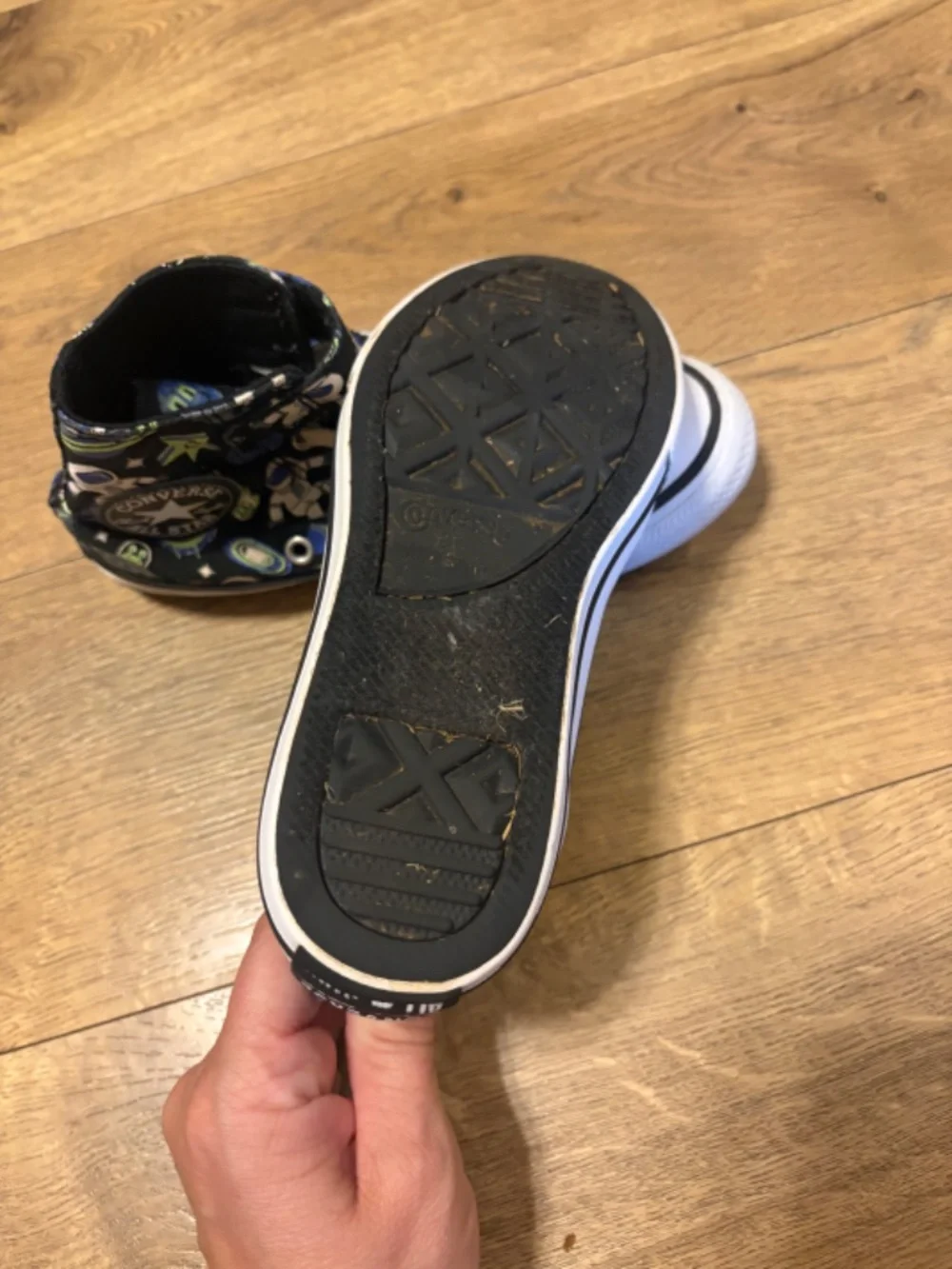 Kids converse astronaut size 13u